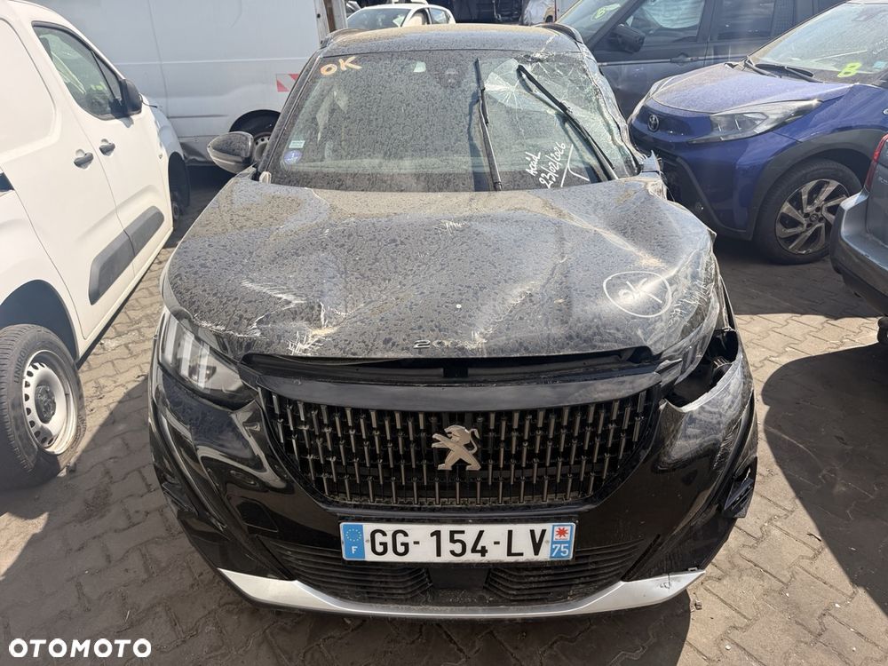 Peugeot 2008 PureTech 130 EAT8 GT - 1