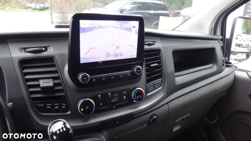 Ford TRANSIT CUSTOM - 12