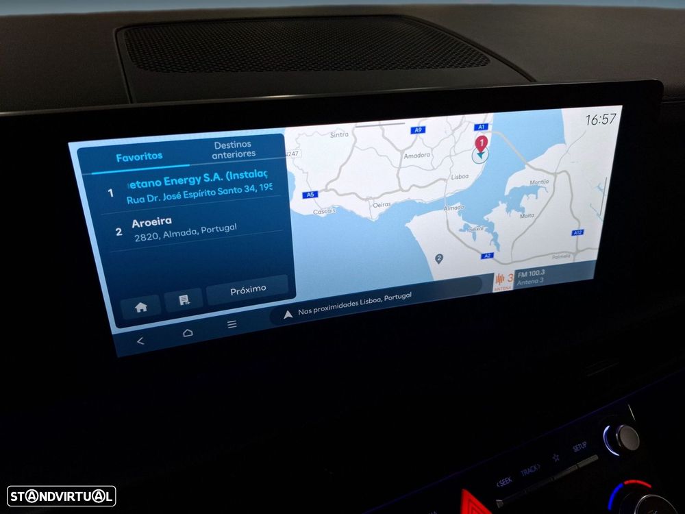 Hyundai Santa Fe 1.6 T-GDI HEV Vanguard - 24