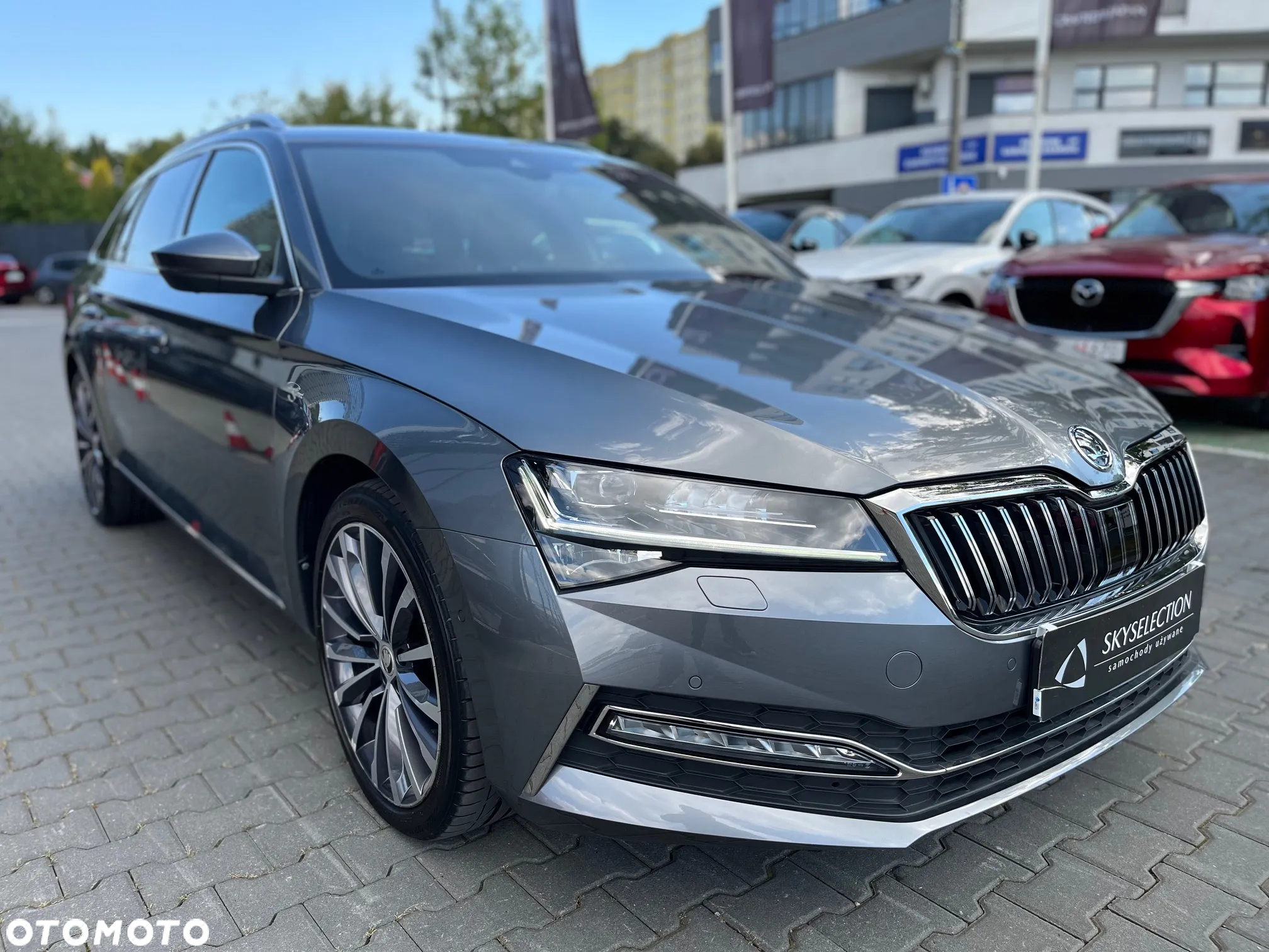Skoda Superb 2.0 TDI SCR 4x4 L&K DSG - 2