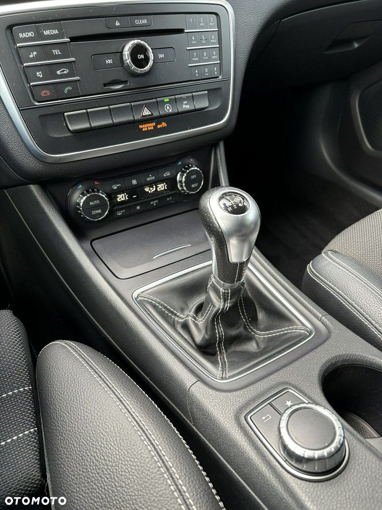 Mercedes-Benz GLA - 27