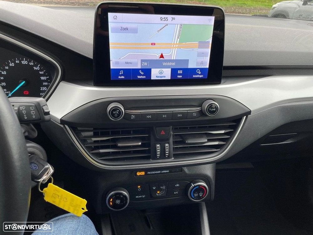 Ford Focus SW 1.0 EcoBoost Active - 11