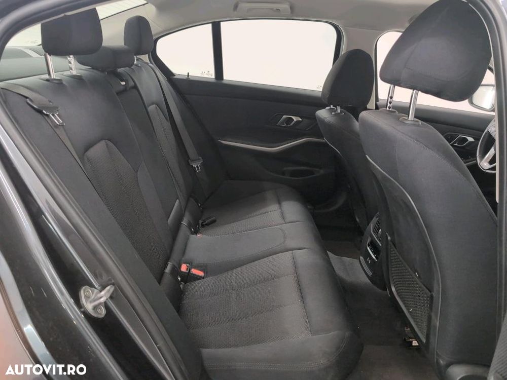 BMW Seria 3 330e AT PHEV - 12