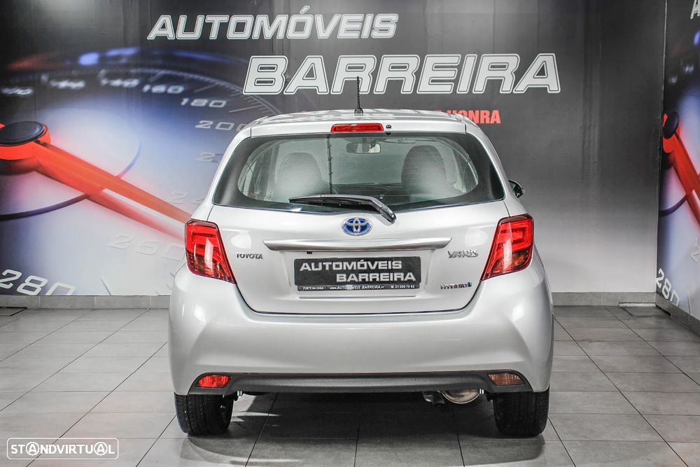 Toyota Yaris 1.5 HSD Sport - 26