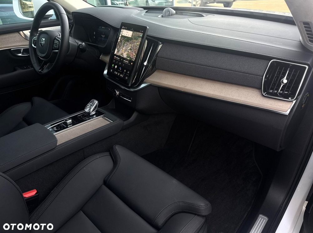 Volvo XC 90 - 9