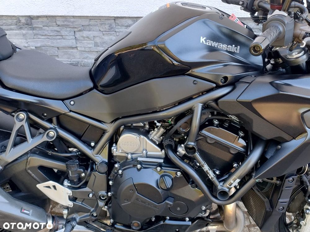 Kawasaki H2 - 14