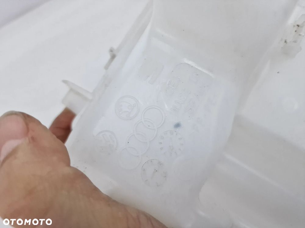 SKODA KAMIQ / SKODA SCALA / AUDI A1 II / VW POLO VI 2G0 17- ZBIORNICZEK SPRYSKIWACZY , NR 2Q0955453G , NR AUKCJI ZS27 - 6