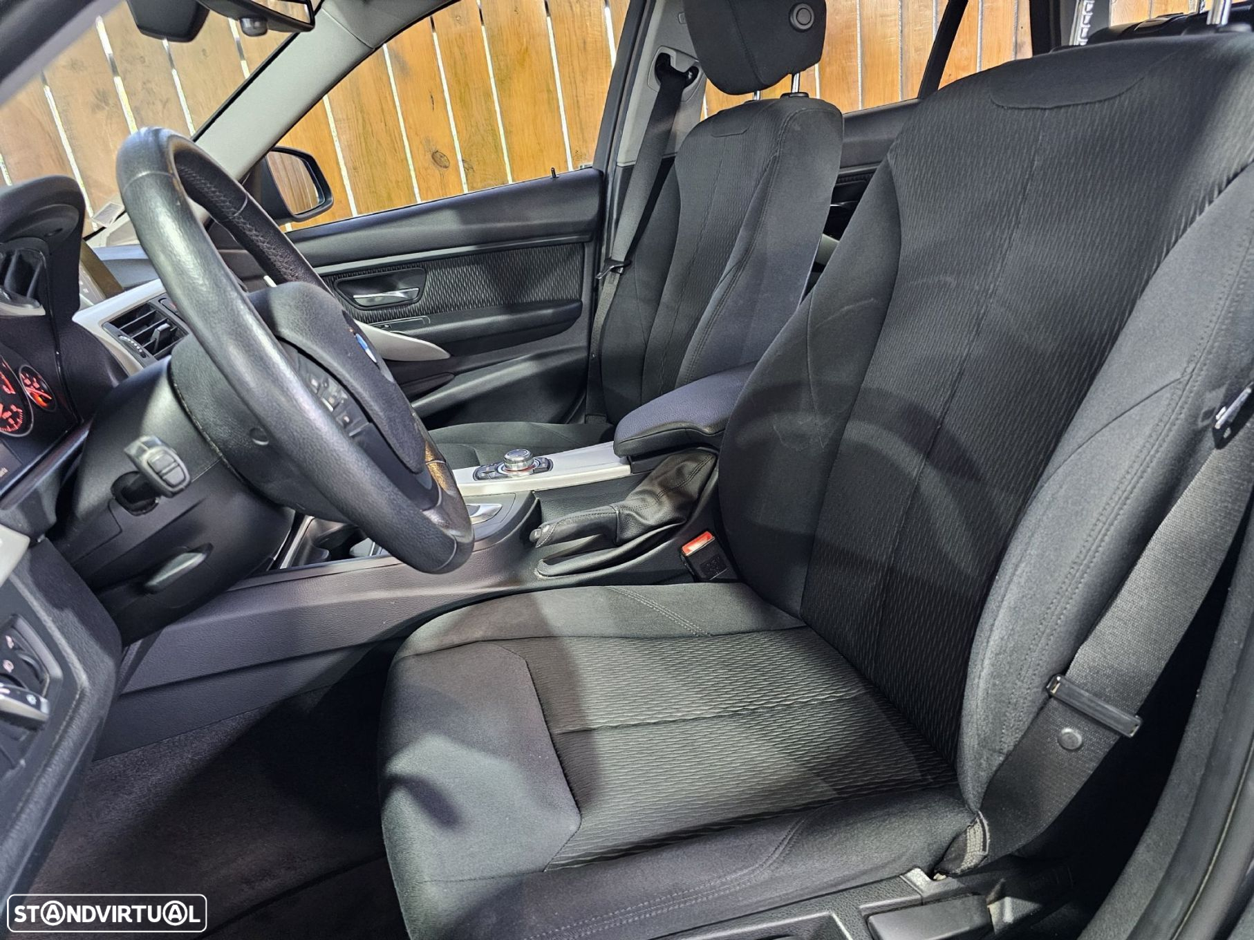 BMW 320 d Touring EfficientDynamics Auto - 9