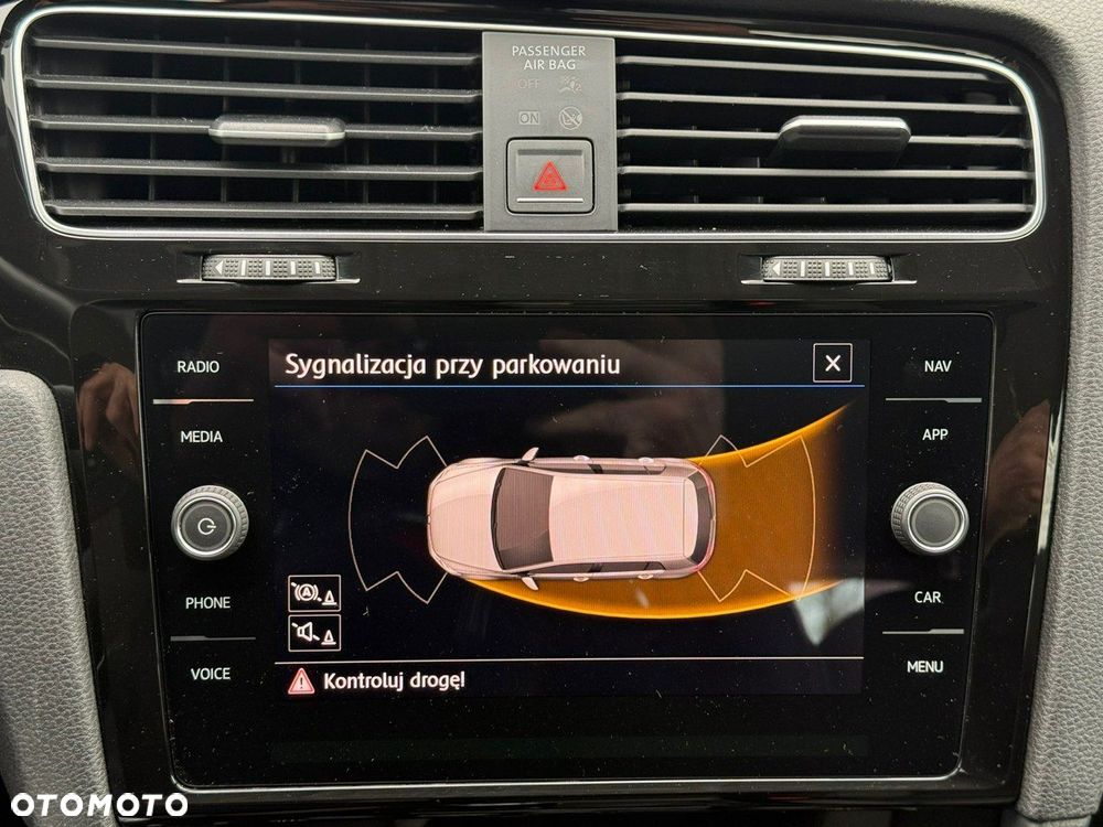 Volkswagen Golf 2.0 TDI (BlueMotion Technology) Highline - 27