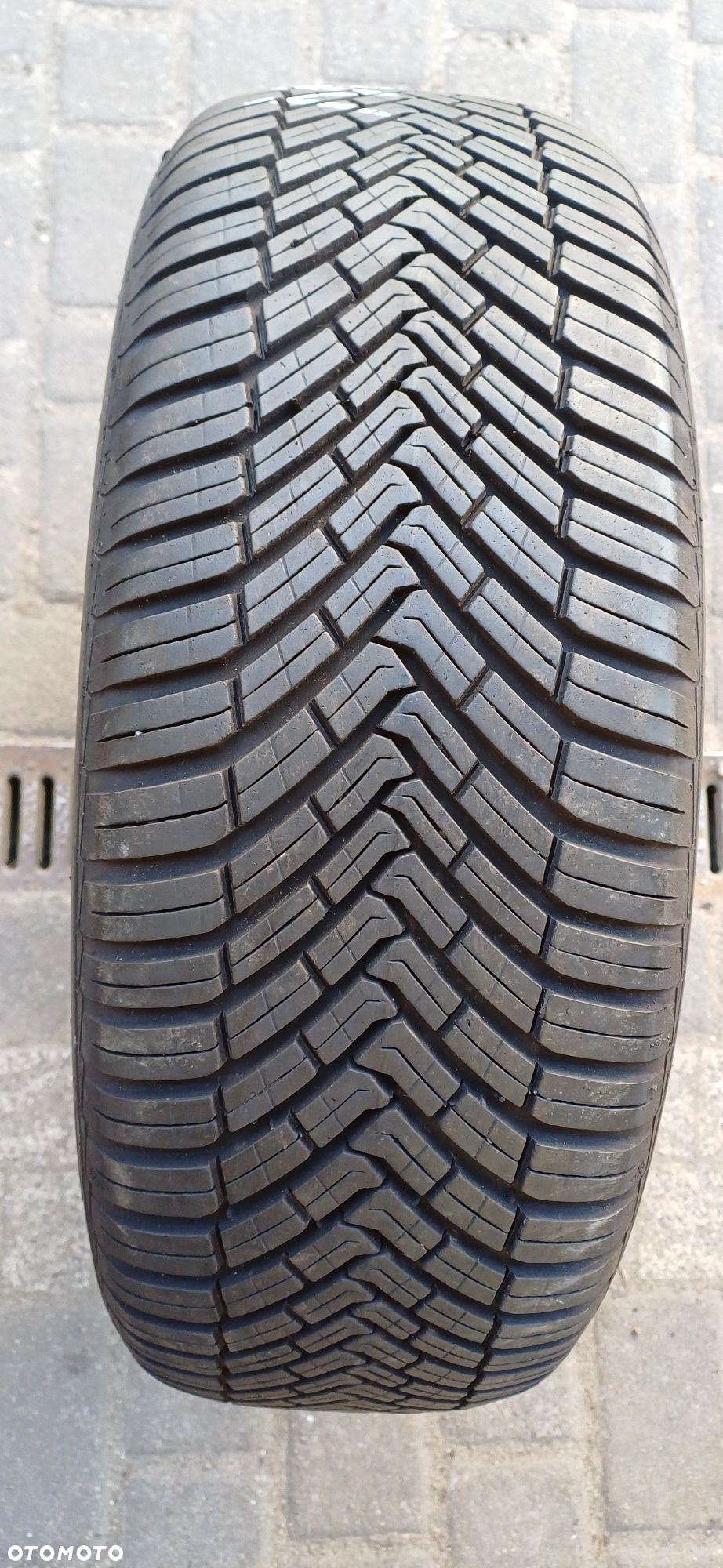 CONTINENTAL 215/55R17 98H , pojedyńcza opona wielosezonowa. - 2