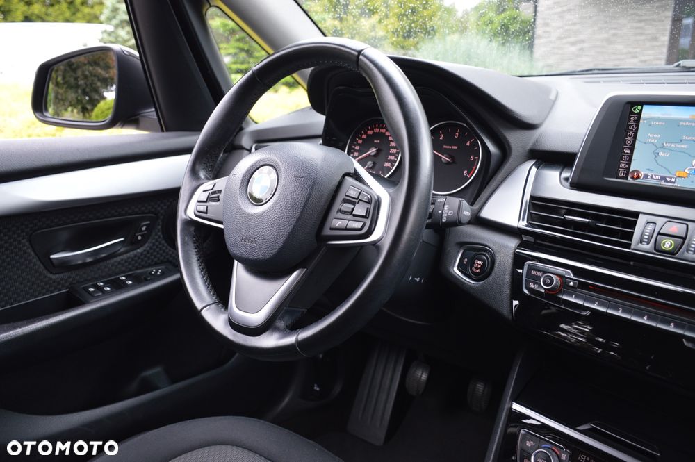 BMW Seria 2 216d Advantage - 23