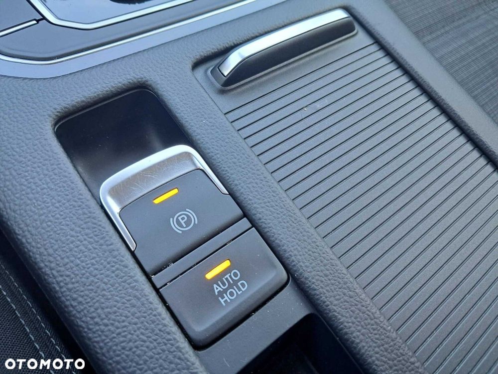 Volkswagen Passat Variant - 25