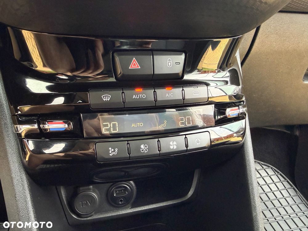 Peugeot 2008 BlueHDi FAP 120 STOP & START Allure - 33