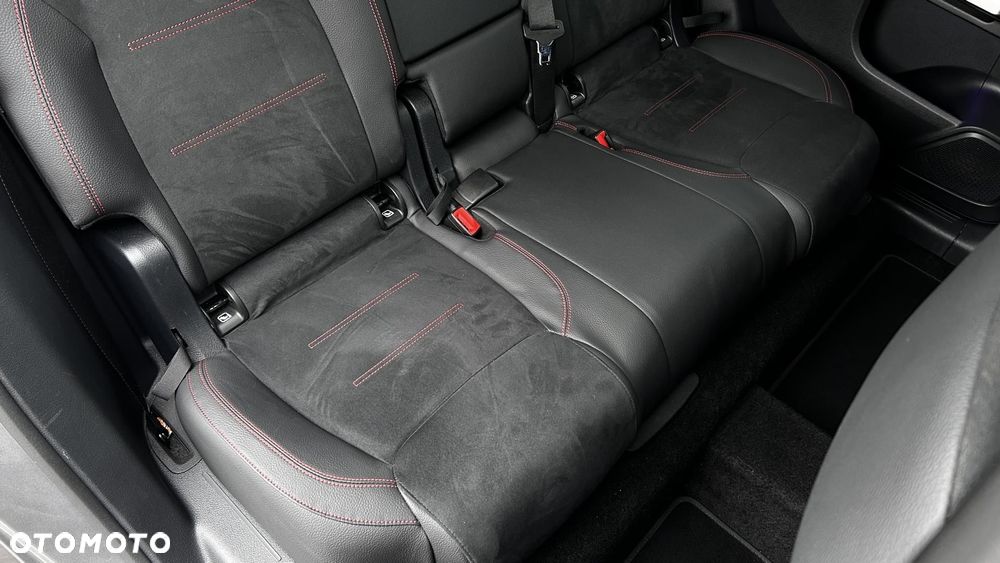 Mercedes-Benz GLB 200 AMG Line 7G-DCT - 29