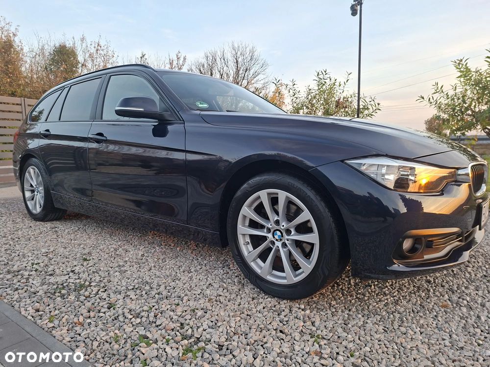 BMW 3 Series 2016 photo 2
