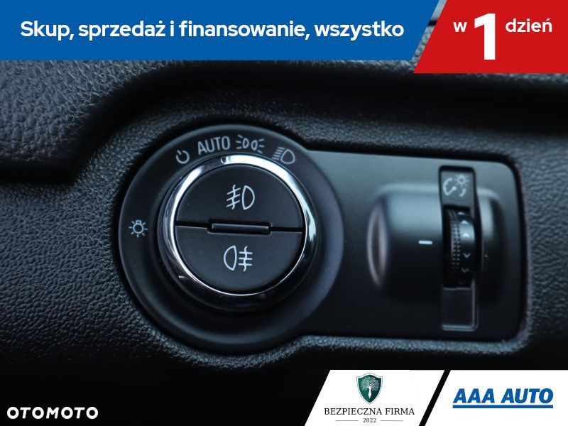 Opel Insignia - 18