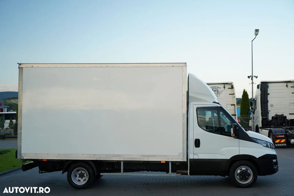 Iveco DAILY 35-140 / CONTAINER / DUBLU / MANUAL / ROLURI / MASĂ NETĂ: 3500 KG / 2017 - 9