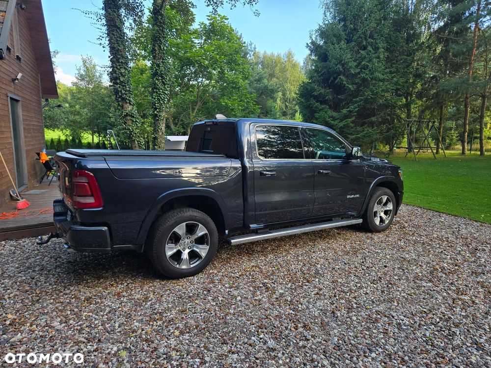 RAM 1500 5.7 eTorque Crew Cab Shortbed Laramie Chrome - 9