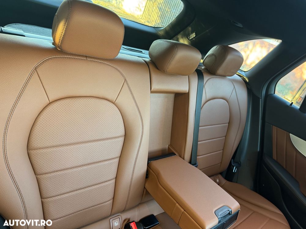 Mercedes-Benz GLC 300 e 4MATIC - 14