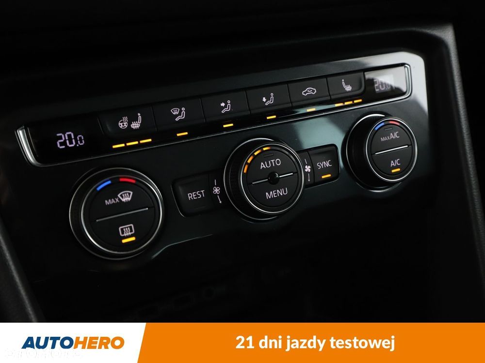 Volkswagen Tiguan - 27