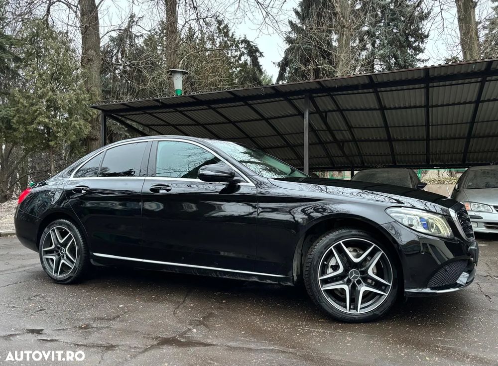 Mercedes-Benz C 200 4Matic 9G-TRONIC Exclusive - 3