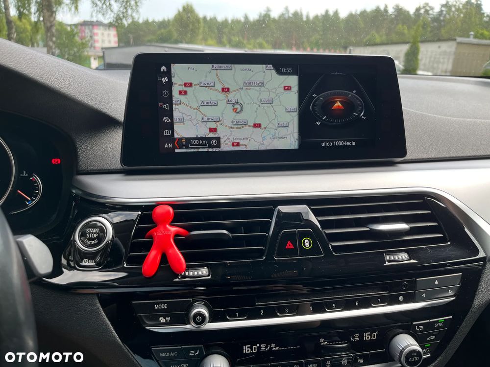 BMW Seria 5 530i Touring - 18