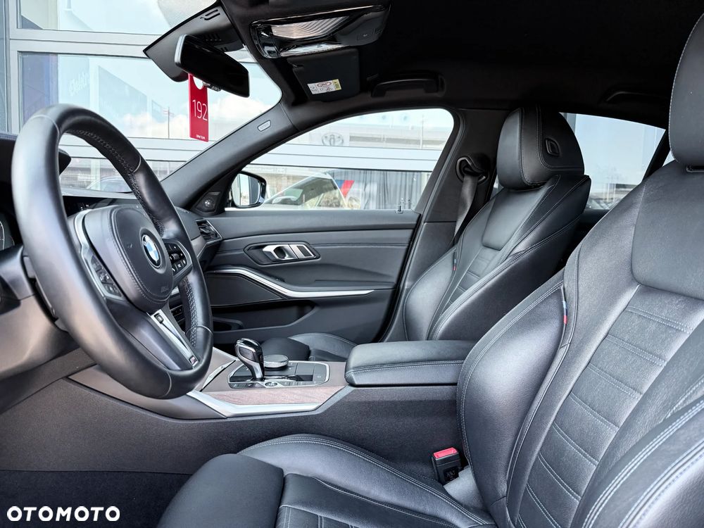 BMW Seria 3 330i xDrive M Sport sport - 29