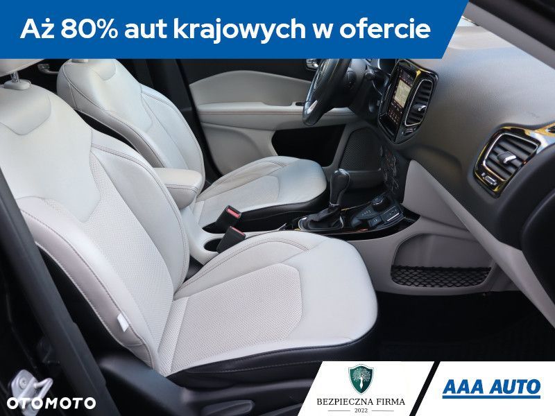 Jeep Compass - 10