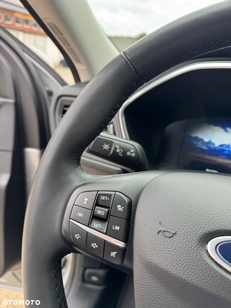 Ford Kuga 2.0 EcoBlue AWD Titanium X - 24