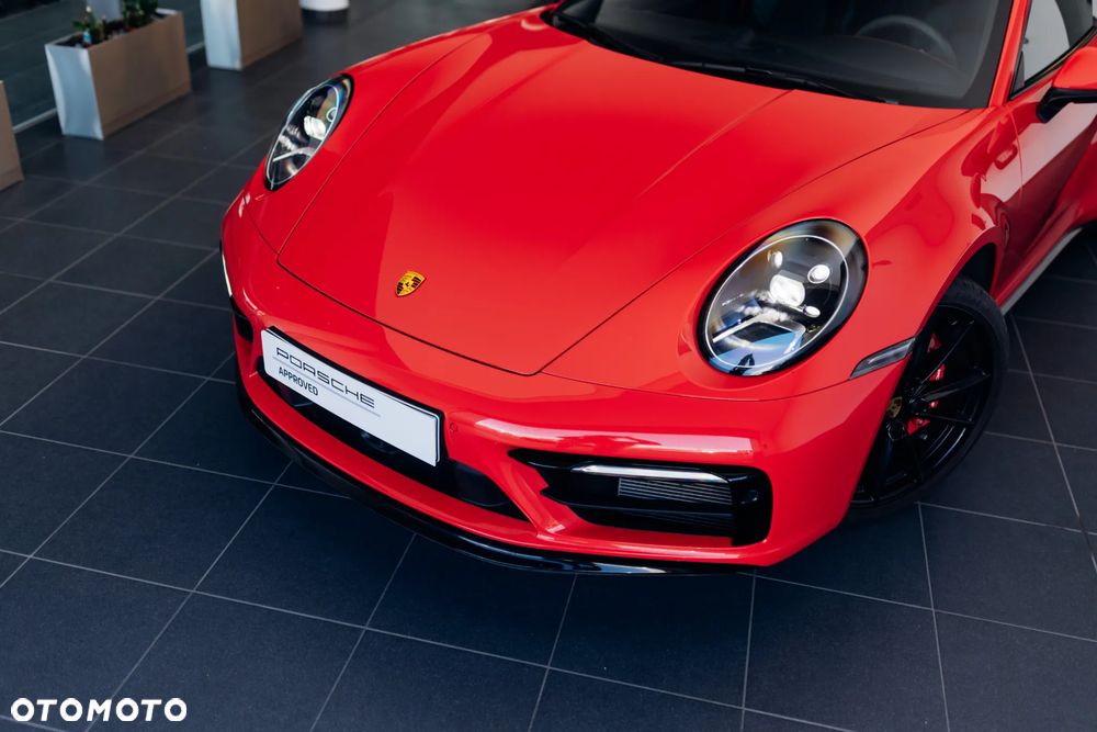 Porsche 911 Carrera 4S - 40