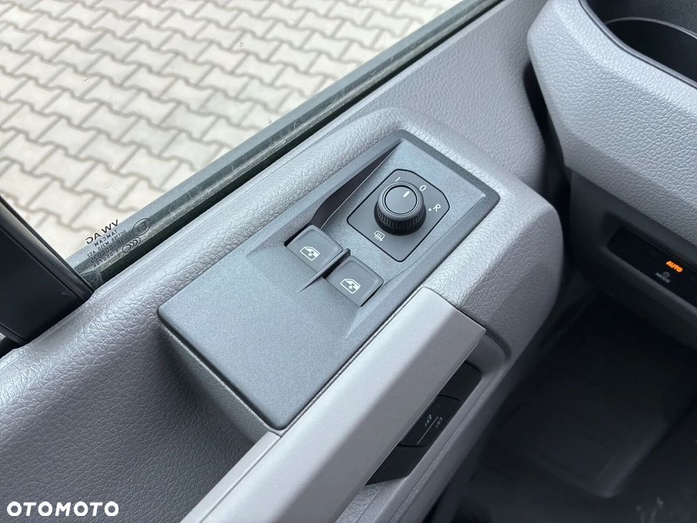 Volkswagen Crafter 35 Furgon L4H3, 2.0BiTDI 177KM, 4490mm, Wysoki dach - 33