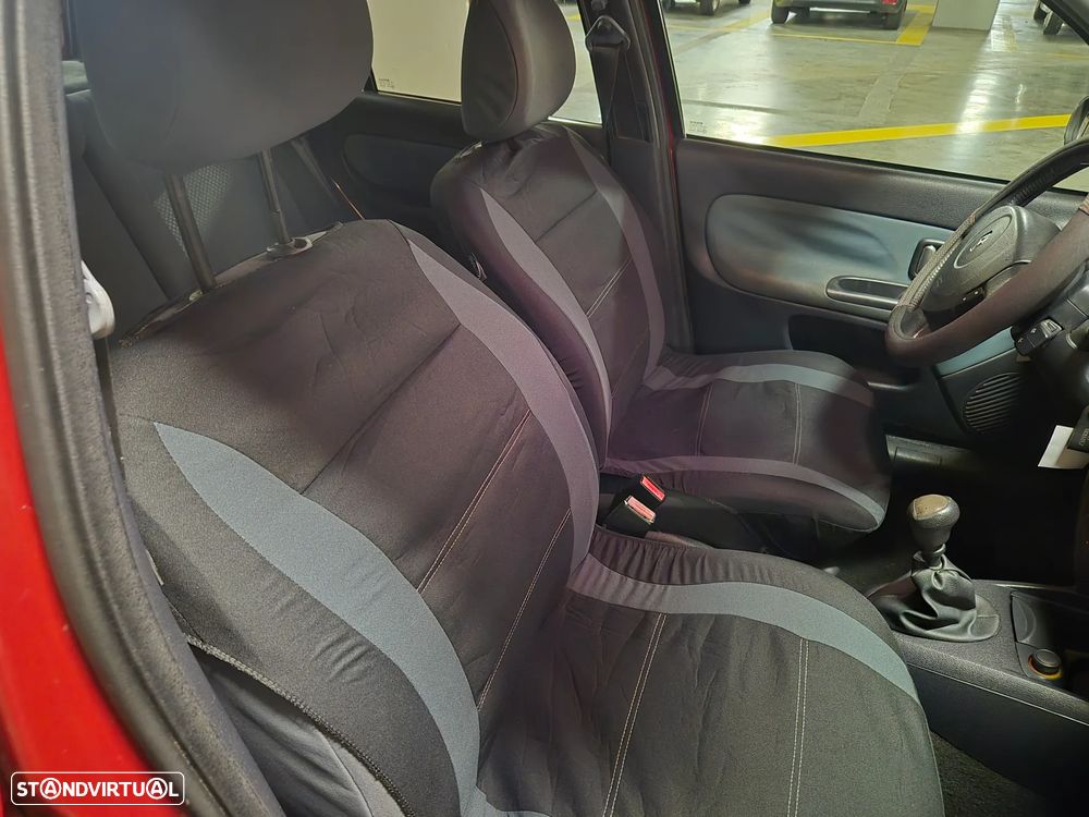 Renault Clio 1.2 16V SE Extreme - 28