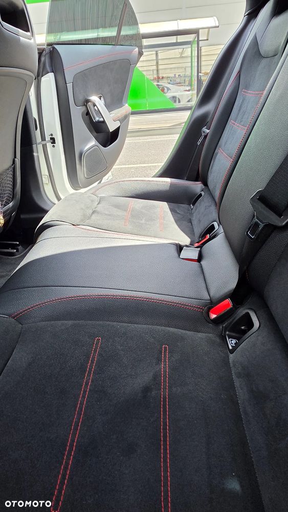 Mercedes-Benz CLA 180 AMG Line 7G-DCT - 10