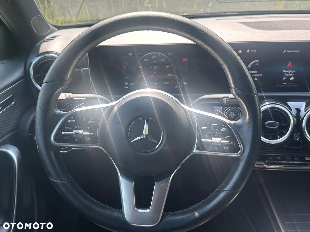 Mercedes-Benz Klasa A 180 Progressive 7G-DCT - 14