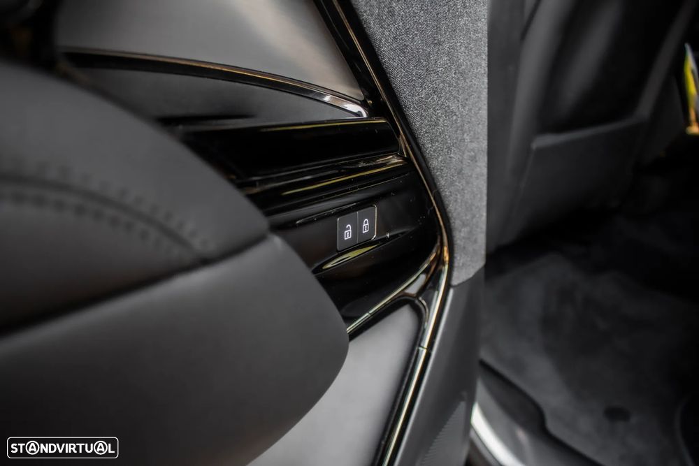 Land Rover Range Rover Sport P440e Hybrid Dynamic HSE - 32