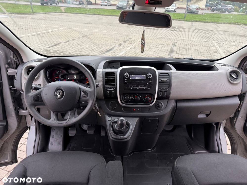 Renault Trafic - 18