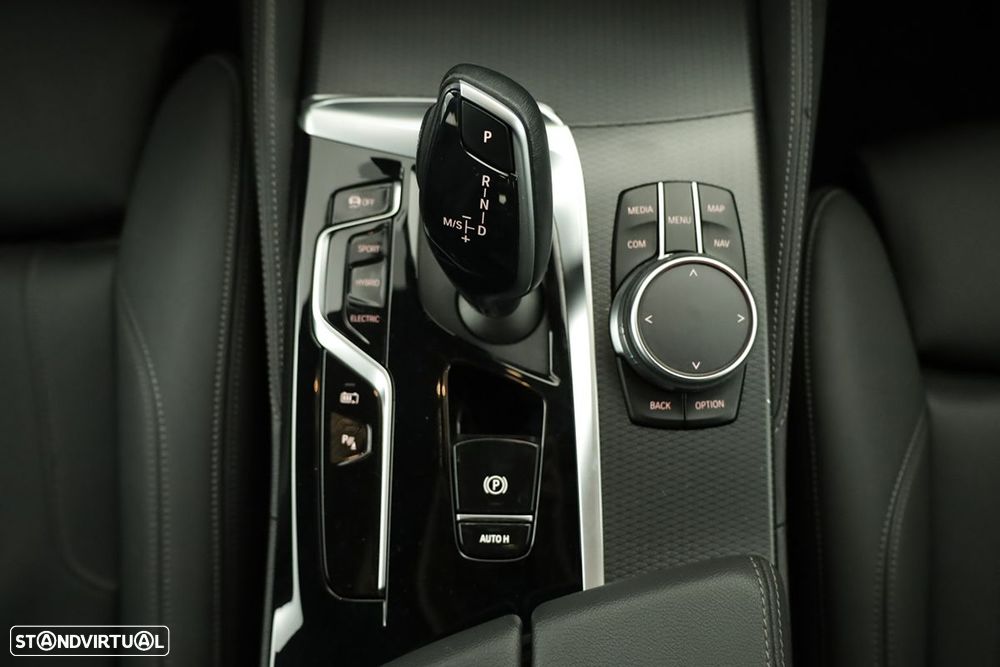 BMW 530 e Pack M - 15