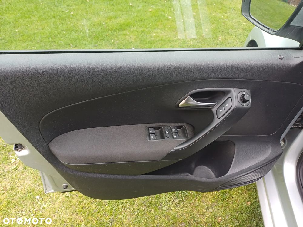 Volkswagen Polo 1.2 Comfortline - 17