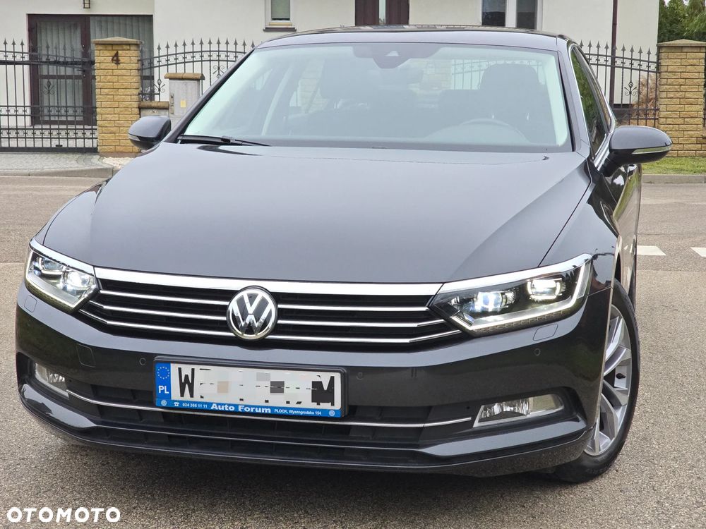 Volkswagen Passat - 4