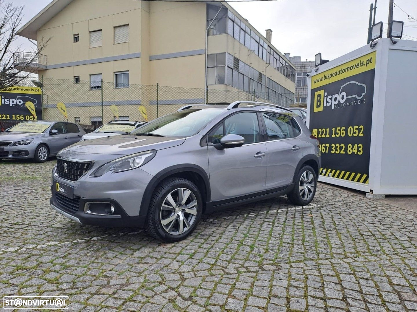 Peugeot 2008 1.2 PureTech Allure - 4