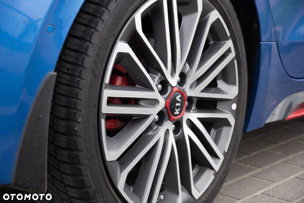 Kia ProCeed 1.6 T-GDI GT DCT - 6