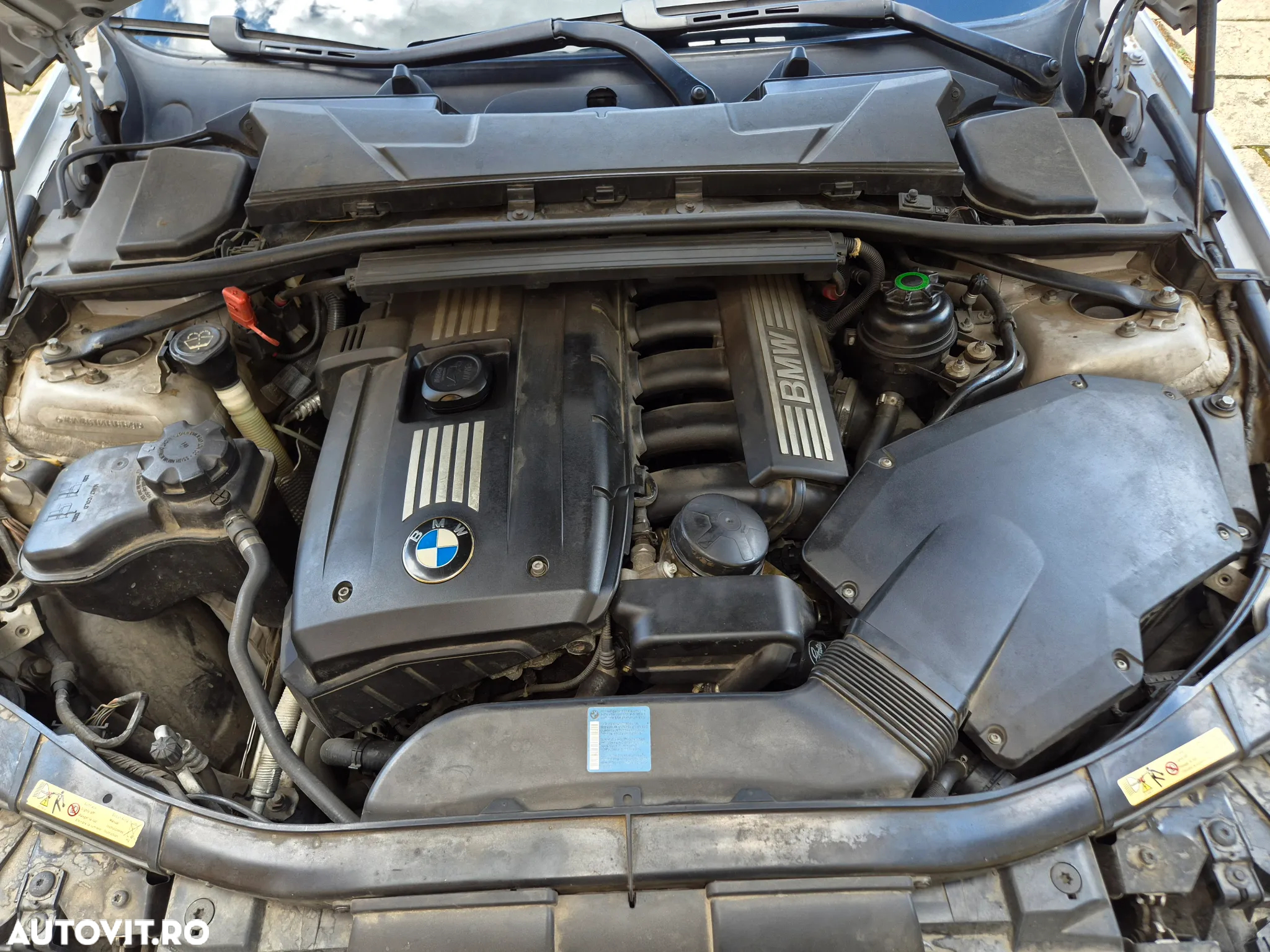 BMW Seria 3 325i Coupe Aut. - 22