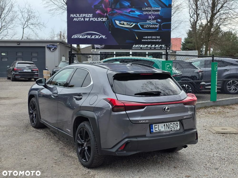 Lexus UX - 8