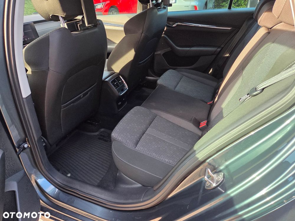 Skoda Octavia 2.0 TDI Style DSG - 8