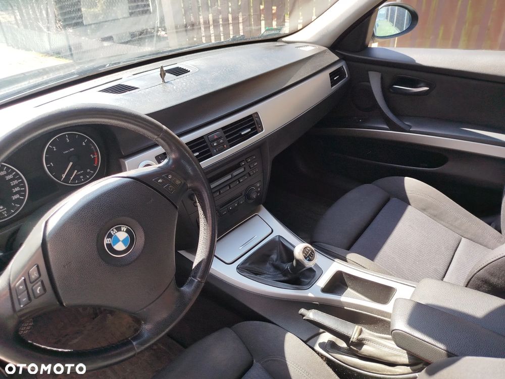 BMW Seria 3 320d - 8