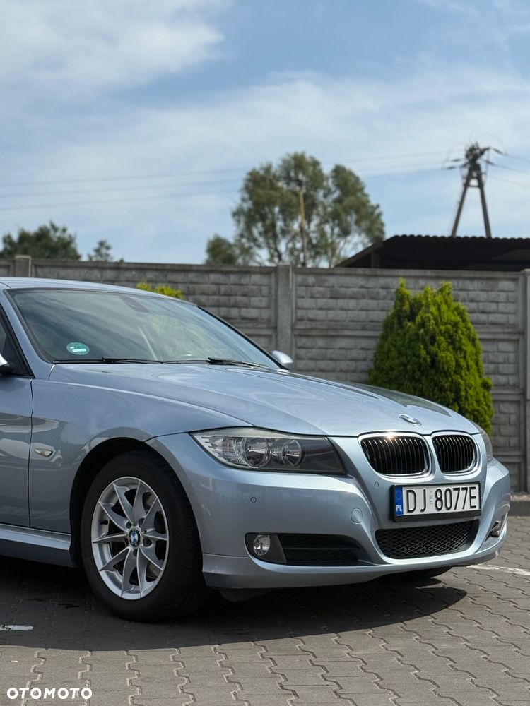 BMW Seria 3 320d DPF - 1