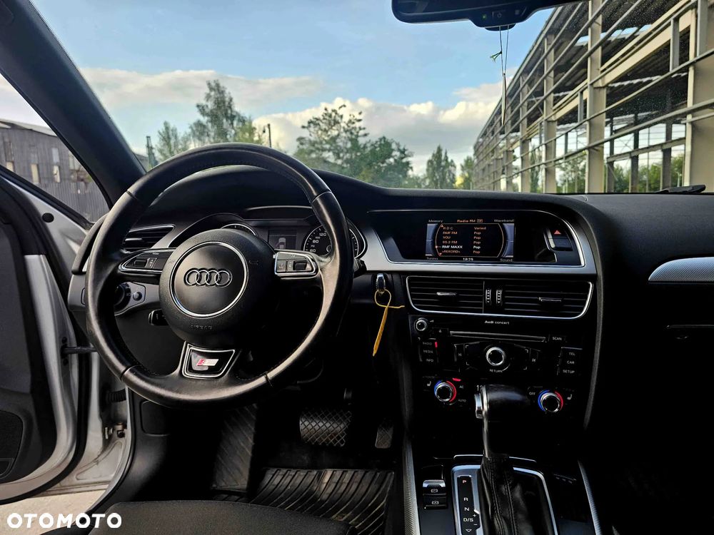 Audi A4 Avant 2.0 TDI DPF quattro S tronic S line Sportpaket - 14