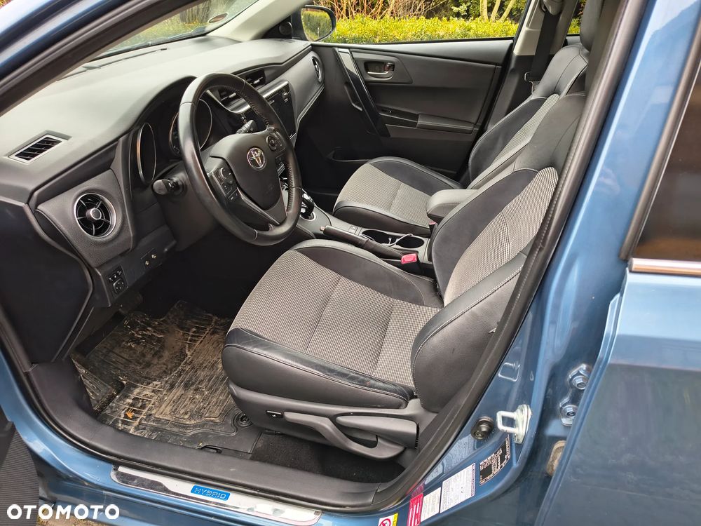 Toyota Auris 1.8 Executive - 10