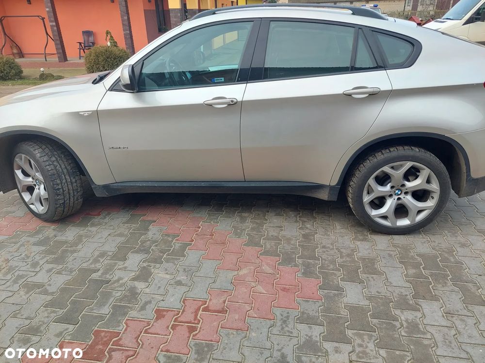 BMW X6 50i xDrive - 25