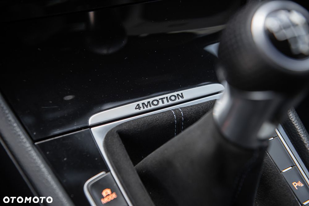 Volkswagen Golf 2.0 TSI BMT 4Mot R - 30